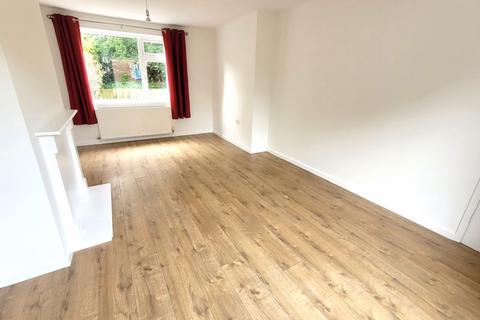 3 bedroom terraced house to rent, Springfields, Walsall WS4
