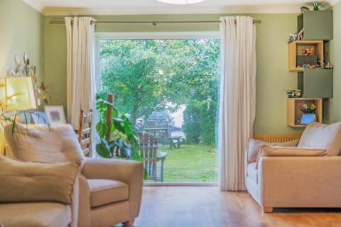 26 Field Close, Burghfield Common, Reading, RG7 3YZ