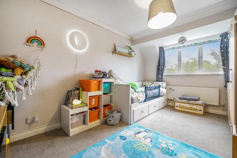 26 Field Close, Burghfield Common, Reading, RG7 3YZ