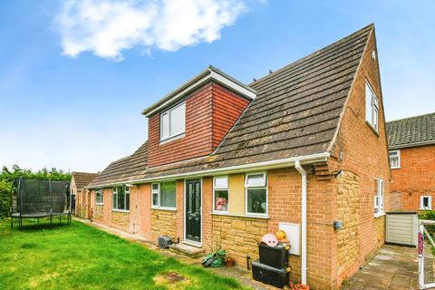 5 bedroom bungalow for sale, Farmstead Rise, York YO32