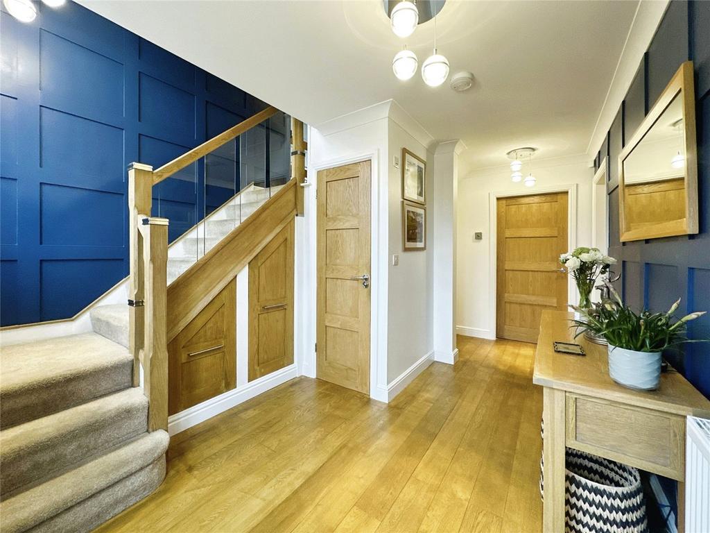 Tankersley Lane, Barnsley S74 5 bed detached house for sale £500,000