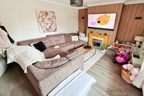 2 bedroom end of terrace house to rent, St. Michaels Road, Staffordshire ST5