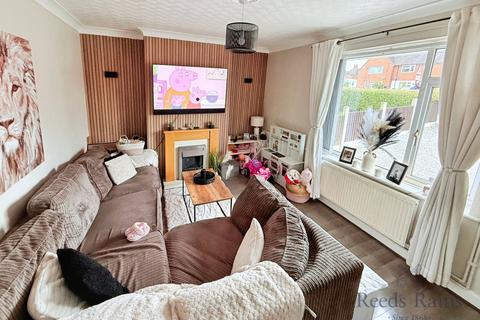 2 bedroom end of terrace house to rent, St. Michaels Road, Staffordshire ST5