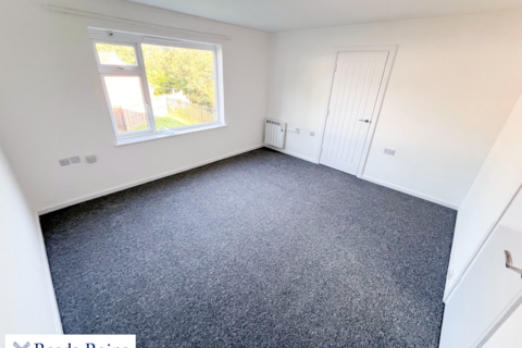 2 bedroom apartment to rent, Gloucester Grange, Staffordshire ST5