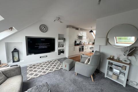 1 bedroom penthouse for sale, Appleton Grove, Wigan WN3