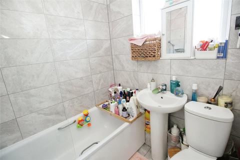 3 bedroom semi-detached house for sale, St. James Gardens, South Yorkshire DN4