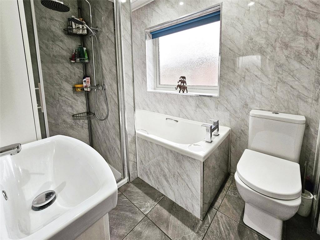 Bath/Shower Room