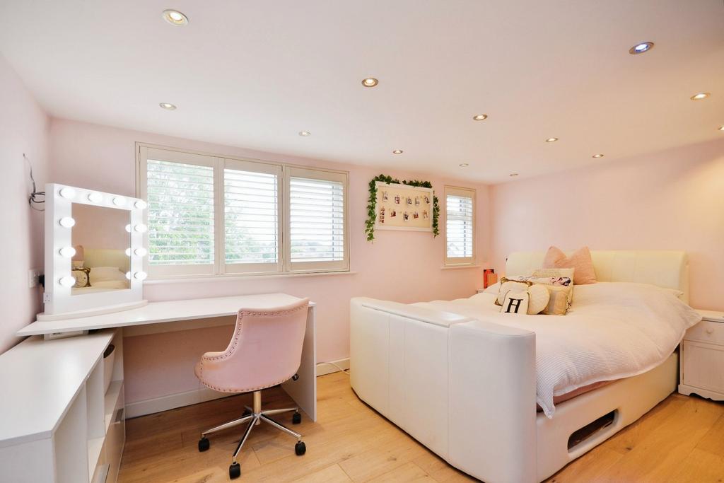 Bed 3