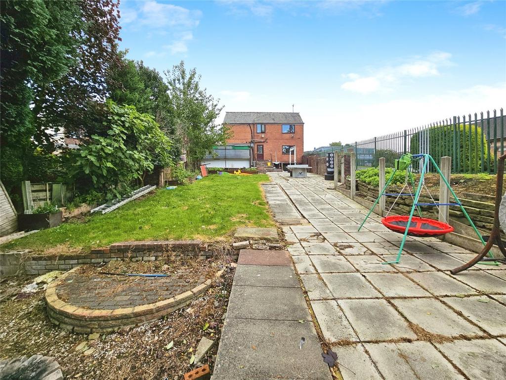 Millett Street, Bury BL9 5 bed detached house for sale £450,000