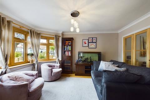 4 bedroom detached house for sale, Haynes Road, Hornchurch RM11