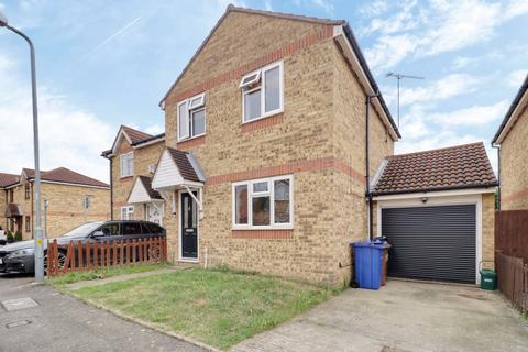 3 bedroom semi-detached house for sale, Danbury Crescent, South Ockendon RM15