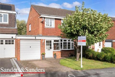 33 Alne Bank Road, Alcester, B49 6QU