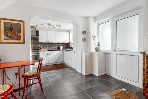 33 Alne Bank Road, Alcester, B49 6QU