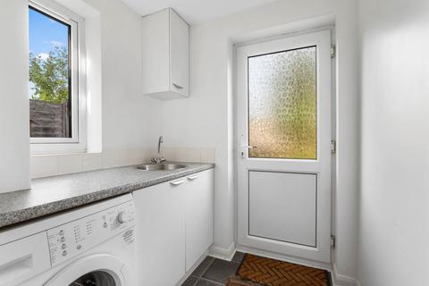 33 Alne Bank Road, Alcester, B49 6QU