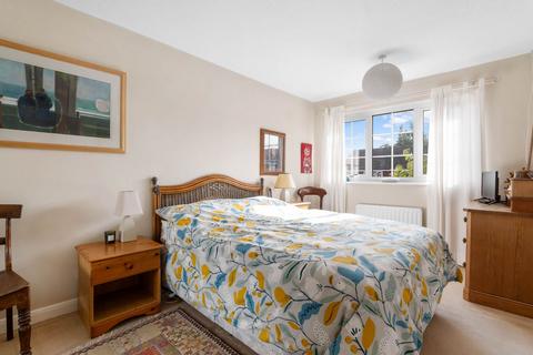 33 Alne Bank Road, Alcester, B49 6QU