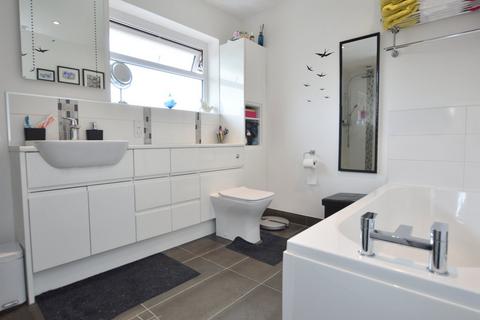 22 Twyver Close, Upton St Leonards, Gloucester, GL4 8EF