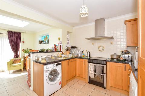 2 bedroom semi-detached bungalow for sale, Hearnfield Road, Littlehampton, West Sussex