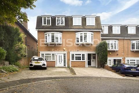 4 bedroom terraced house for sale, Brabourne Heights, Marsh Lane, Mill Hill, London, NW7