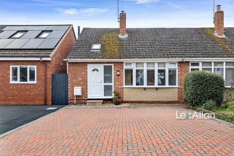 3 bedroom semi-detached house for sale, Coniston Drive, Kingswinford