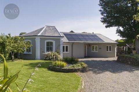 4 bedroom detached bungalow for sale, Castle Hall Road, Milford Haven SA73