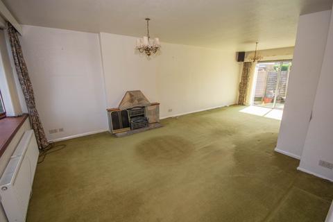 6 Brackendale Drive, Barby, Rugby, CV23 8TJ