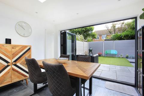 3 bedroom end of terrace house for sale, St. Anthonys Close, London