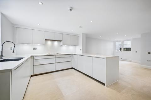 4 bedroom house to rent, Oakley Gardens, London