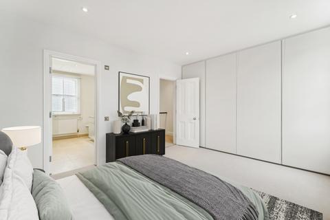 4 bedroom house to rent, Oakley Gardens, London