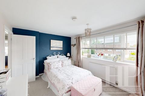 26 Town Barn Road, Crawley, RH11 7EB
