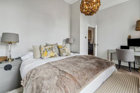 2 bedroom flat for sale, Oakley Street, Chelsea