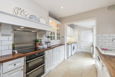 4 bedroom end of terrace house for sale, Portman Avenue, East Sheen, London