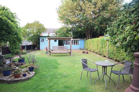 3 bedroom semi-detached house for sale, Meadow Drive, Credenhill, Hereford