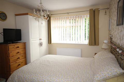 32 Meadow Drive, Credenhill, Hereford, HR4 7EE