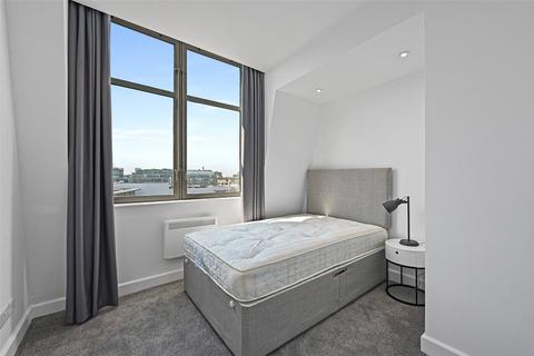 2 bedroom apartment to rent, West Smithfield, London, EC1A