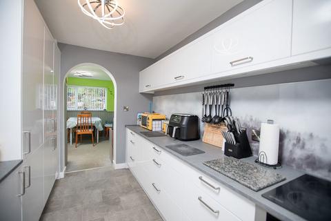 9 Bells Close, Brigstock, Kettering, NN14 3JG