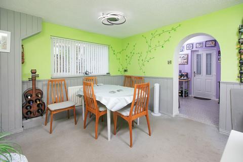 9 Bells Close, Brigstock, Kettering, NN14 3JG
