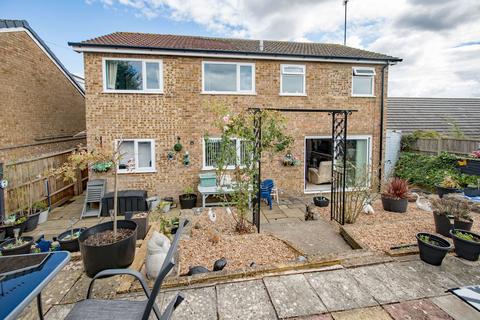 9 Bells Close, Brigstock, Kettering, NN14 3JG