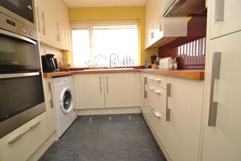 4 bedroom semi-detached house for sale, Thackley, Thackley BD10