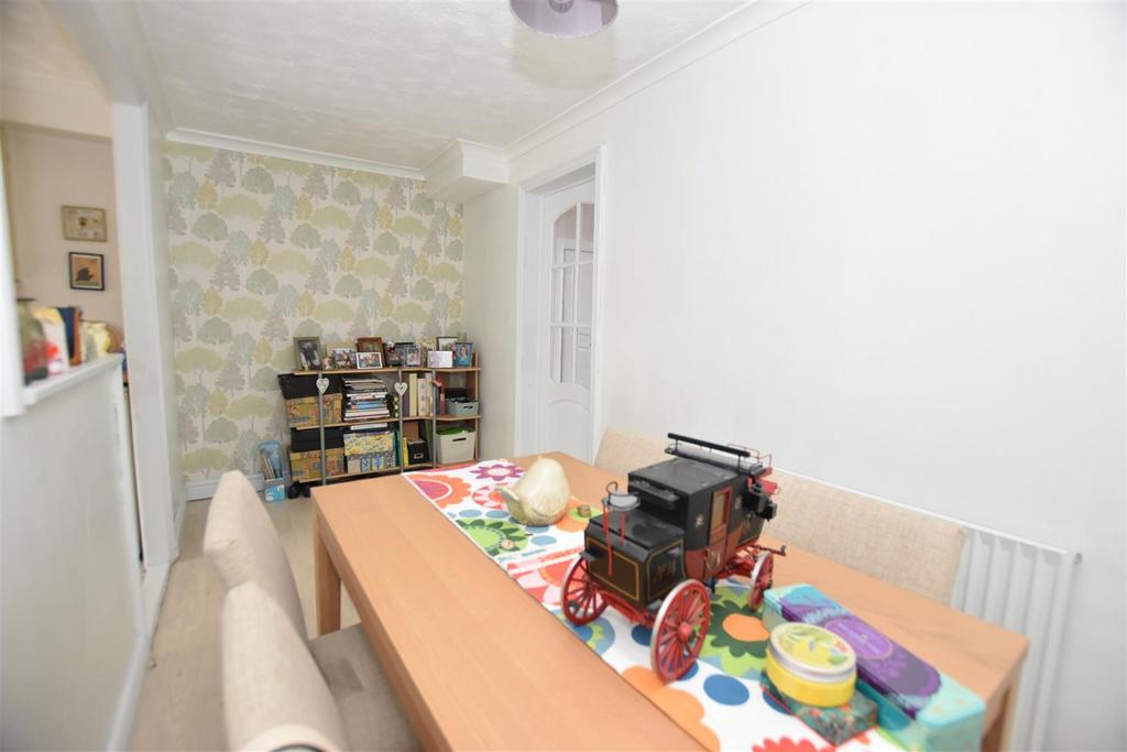Dining Area.JPG