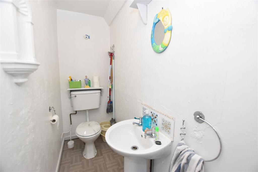 Ground Floor WC.JPG