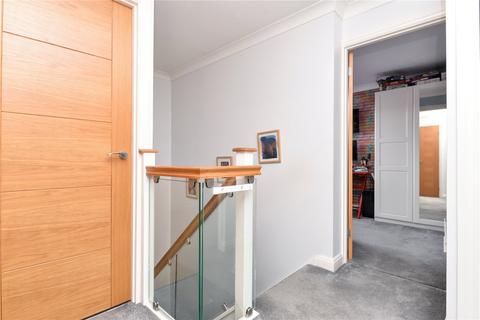 7 Spinacre, Barton On Sea, New Milton, BH25 7DF