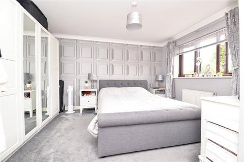7 Spinacre, Barton On Sea, New Milton, BH25 7DF
