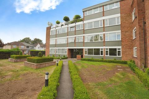 2 bedroom flat for sale, Ashurst Drive, BARKINGSIDE, IG6