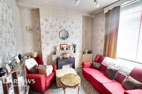 3 bedroom end of terrace house for sale, Llanover Road, Pontypridd