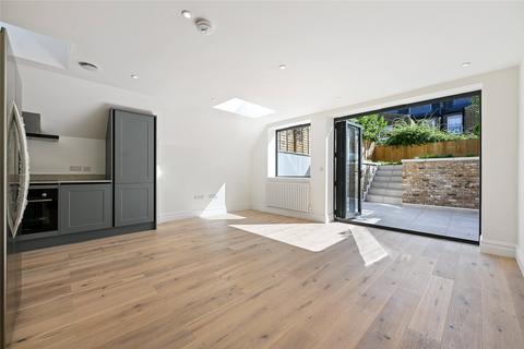 Ellerslie Road, London, W12