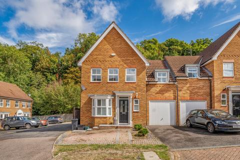 3 bedroom semi-detached house for sale, Padstow Close, Orpington