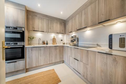 12 Padstow Close, Orpington, BR6 9XL