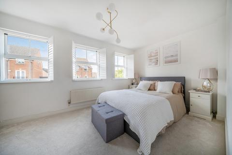 12 Padstow Close, Orpington, BR6 9XL
