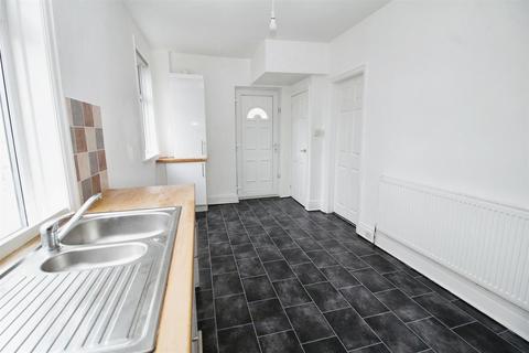 10 Leafield Avenue, Bradford, BD2 3SD