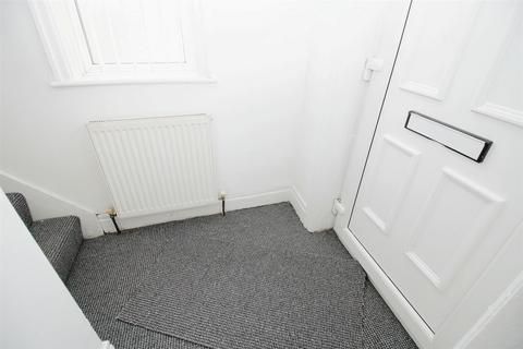10 Leafield Avenue, Bradford, BD2 3SD